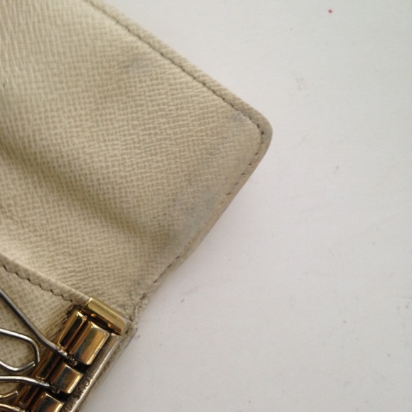 Louis Vuitton, Damier Azuzr 4-Hooks Key Case - Picture 8 of 9